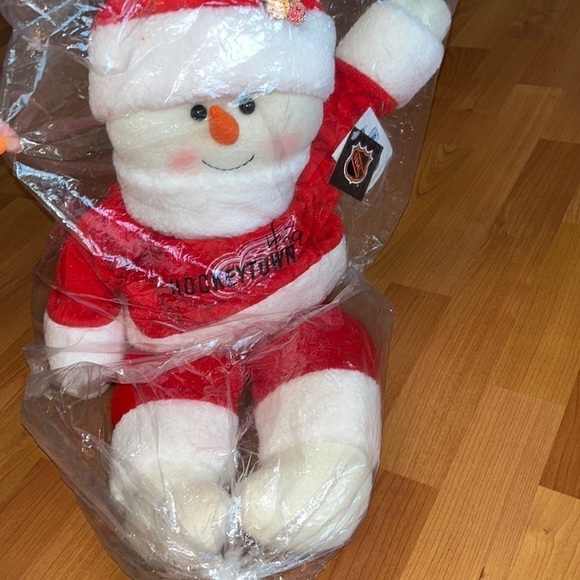 Detroit Red Wings Hockeytown NHL Snowflake Friend Plush Snowman - Picture 2 of 8